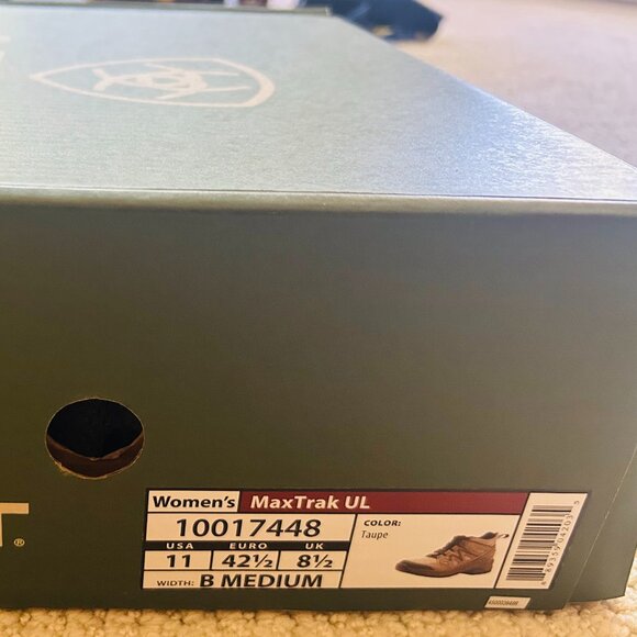 NWT Ariat Maxtrak UL lace up/toggle hiking boots - womens size 11 (US) - Picture 2 of 6